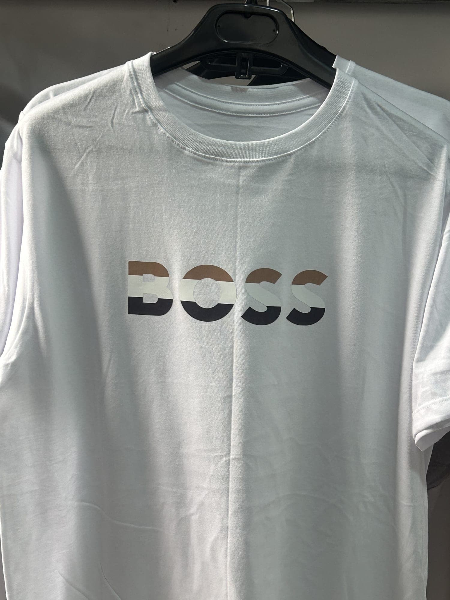 Camiseta Boss tricolor 1