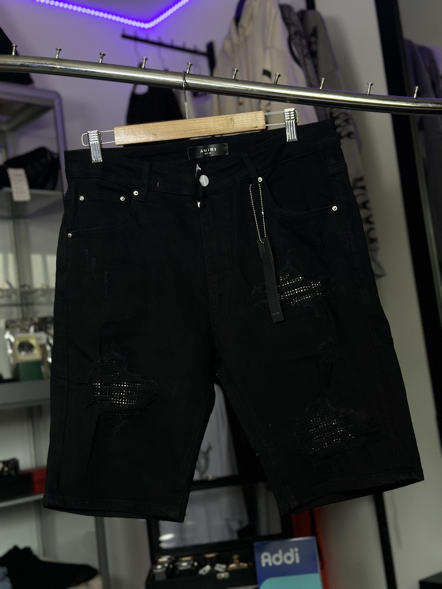 Bermuda Amiri negra 1