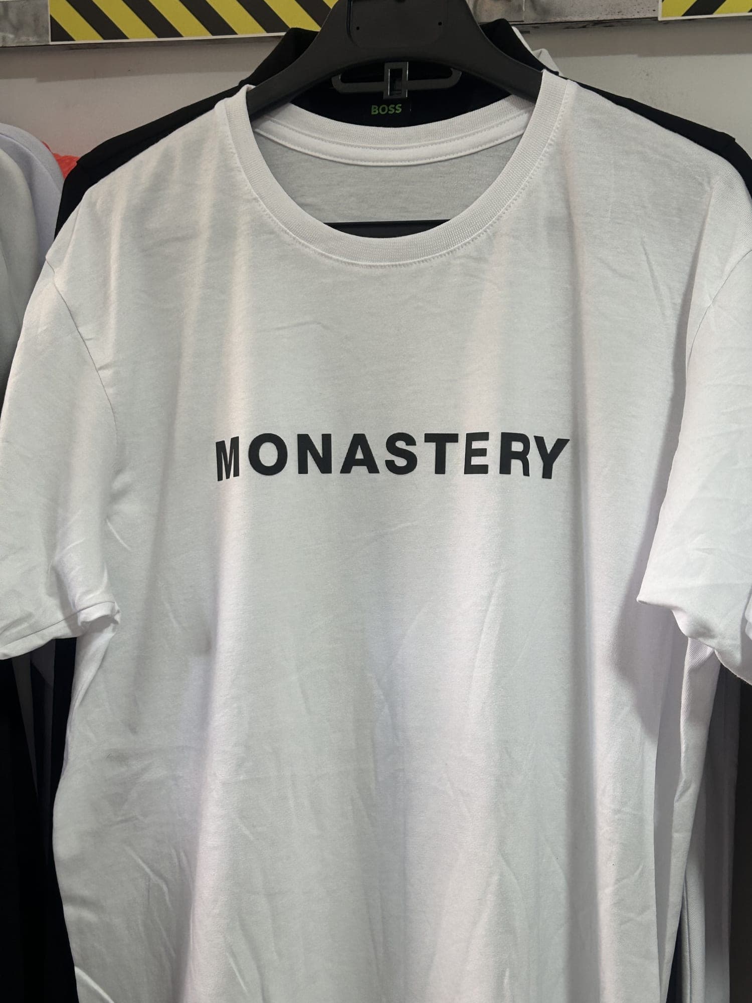 Camiseta Monastery blanca 1